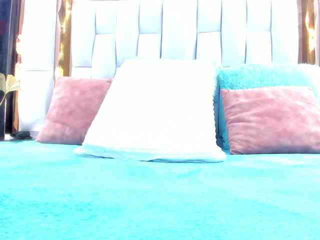 RileySweet webcam