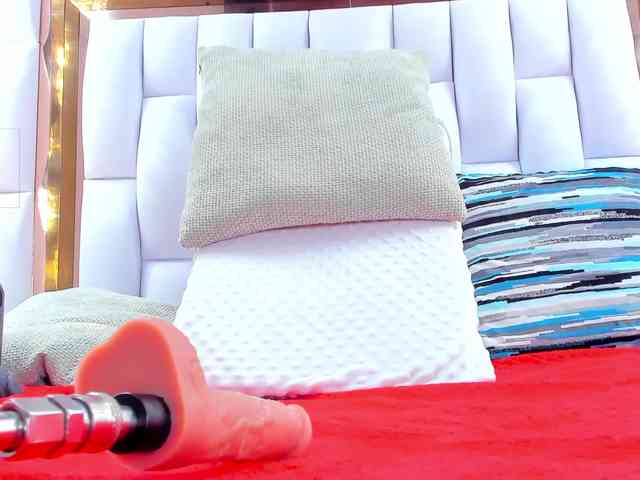 RileySweet Live Webcam on BongaCams