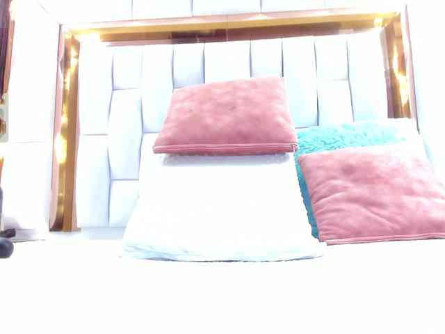 RileySweet webcam