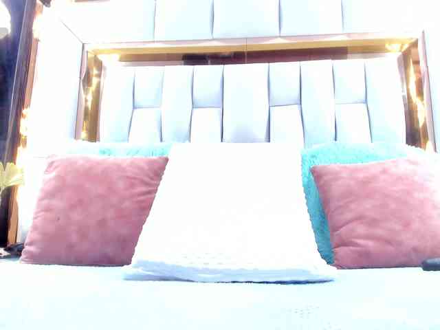 RileySweet webcam