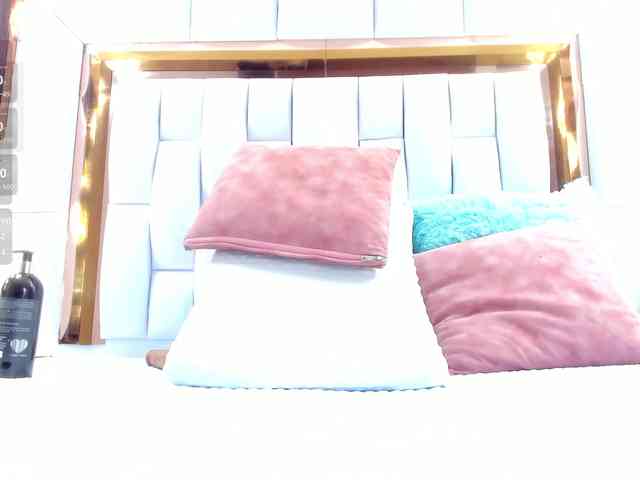 RileySweet webcam