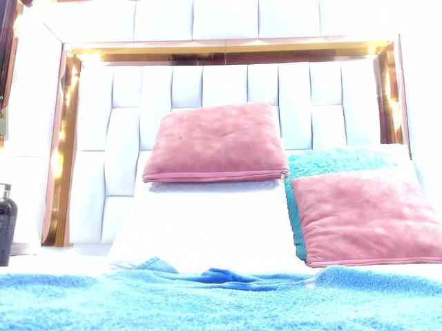 RileySweet webcam