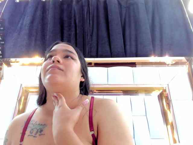 RileySweet webcam