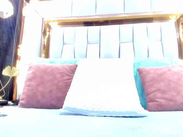 RileySweet webcam