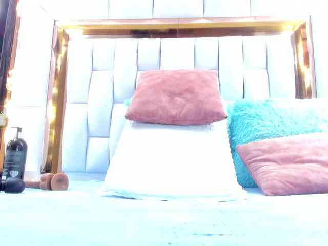 RileySweet webcam