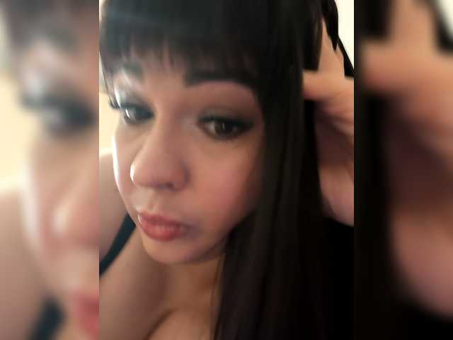 Tina-Dolly's BongaCams show and profile