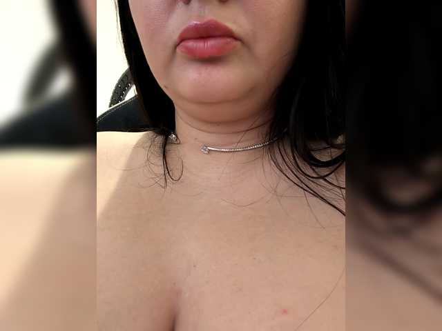 Tina-Dolly's BongaCams show and profile