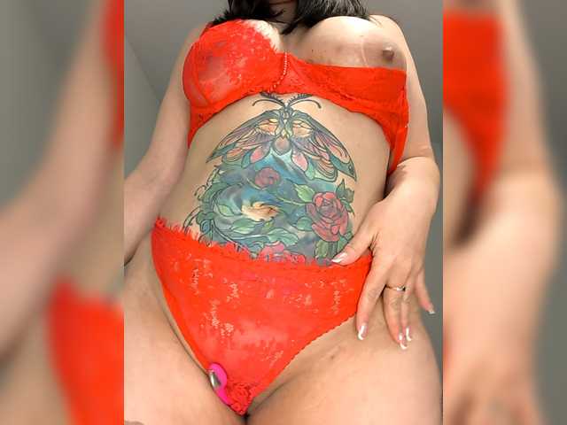 Tina-Dolly's BongaCams show and profile