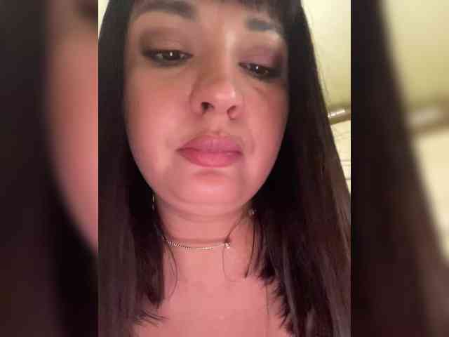 Alina-Milf webcam