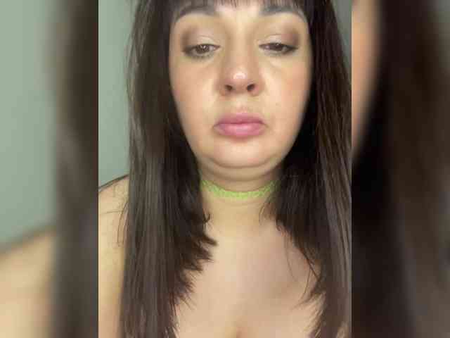 Alina-Milf webcam