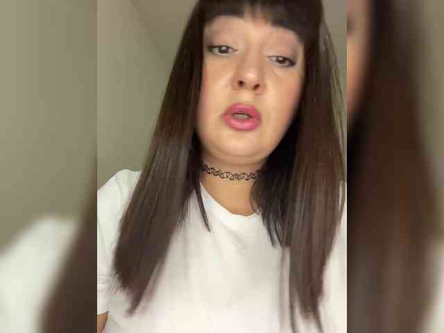 Alina-Milf webcam