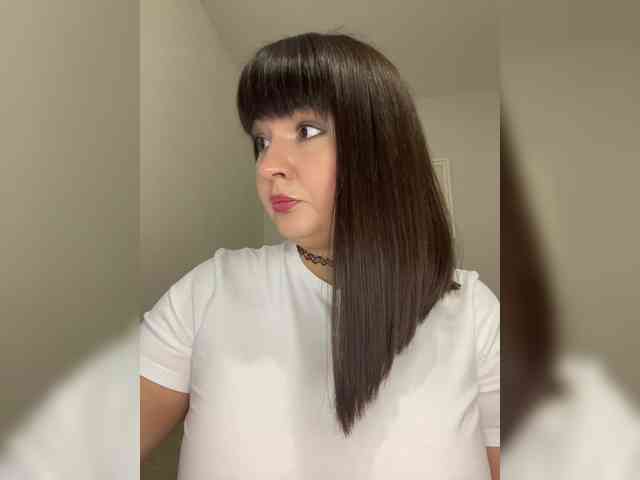 Alina-Milf webcam
