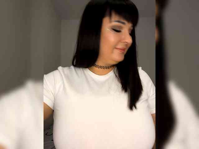 Alina-Milf webcam