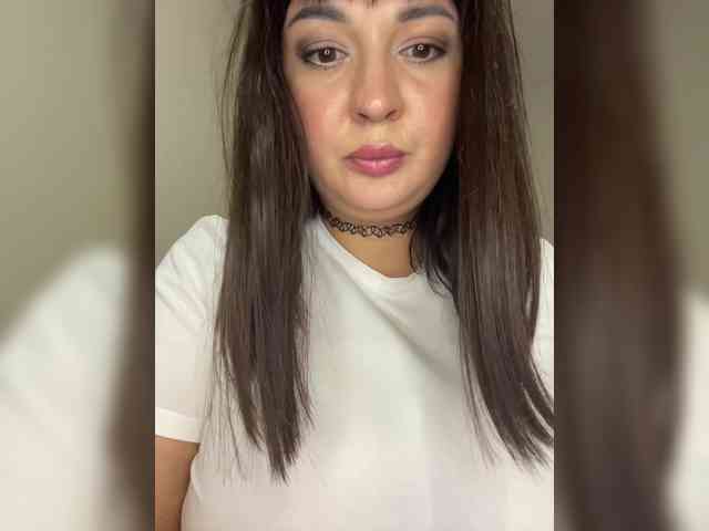 Alina-Milf webcam