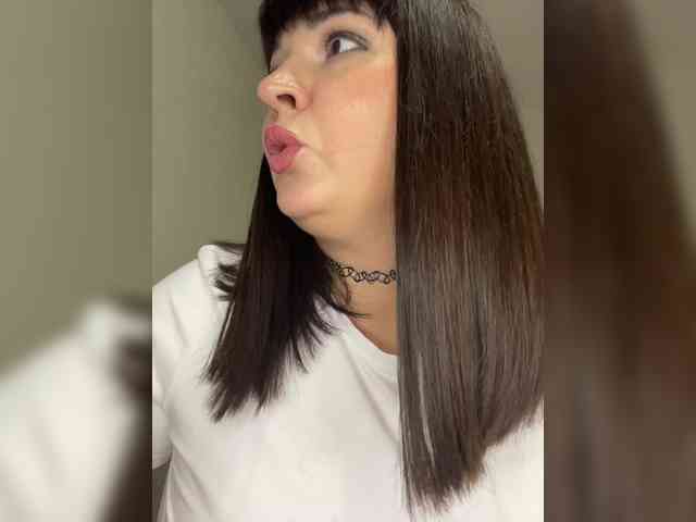 Alina-Milf webcam