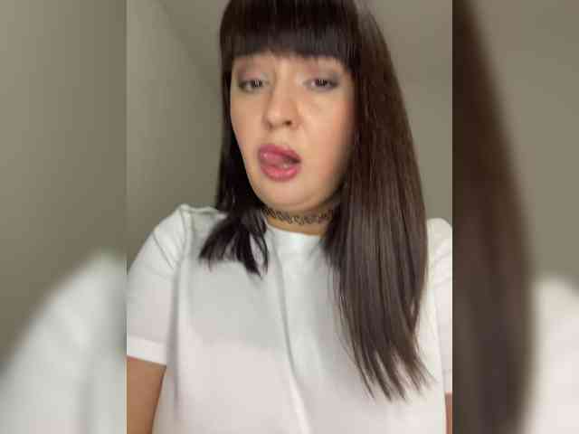 Alina-Milf webcam