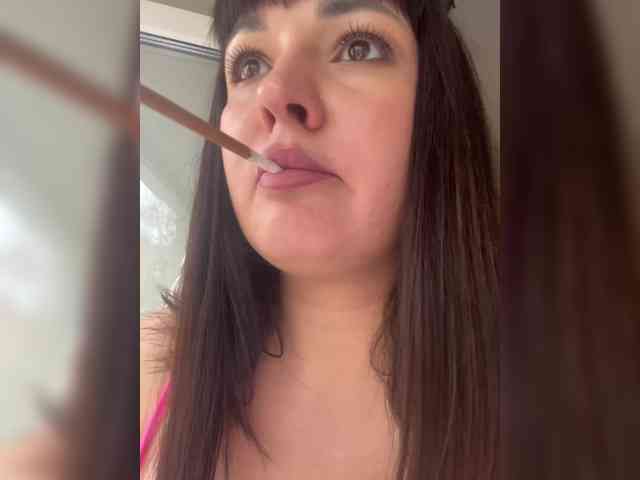 Alina-Milf webcam