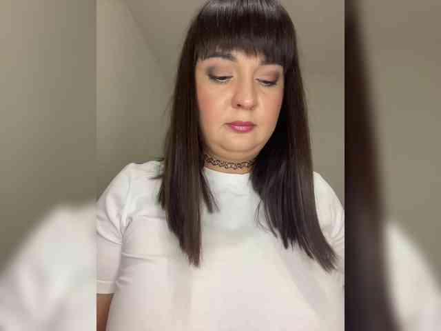 Alina-Milf webcam