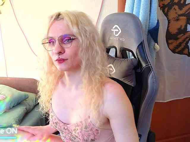 LoryMyaf Live Webcam on BongaCams