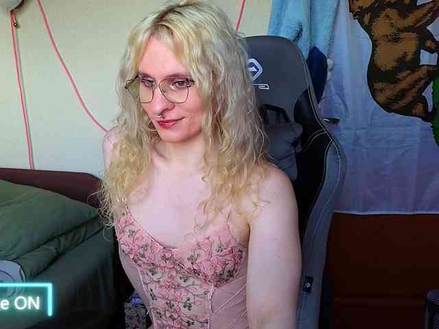 LoryMyaf Live Webcam on BongaCams