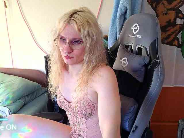 LoryMyaf Live Webcam on BongaCams