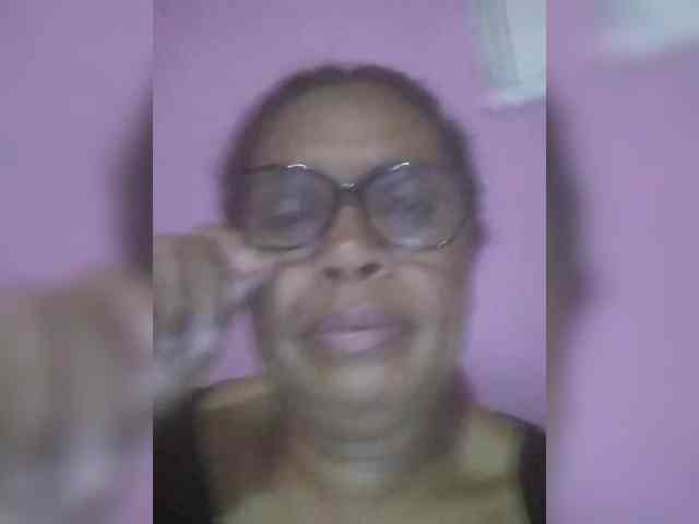 Ladysexyboobs webcam