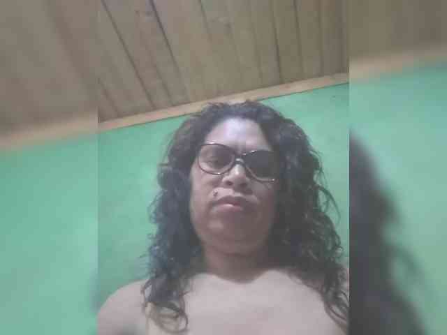 Ladysexyboobs webcam