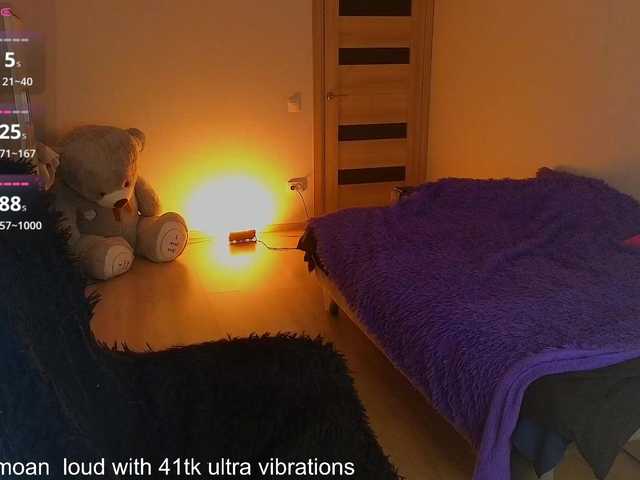 MilanaOmgReal's BongaCams show and profile