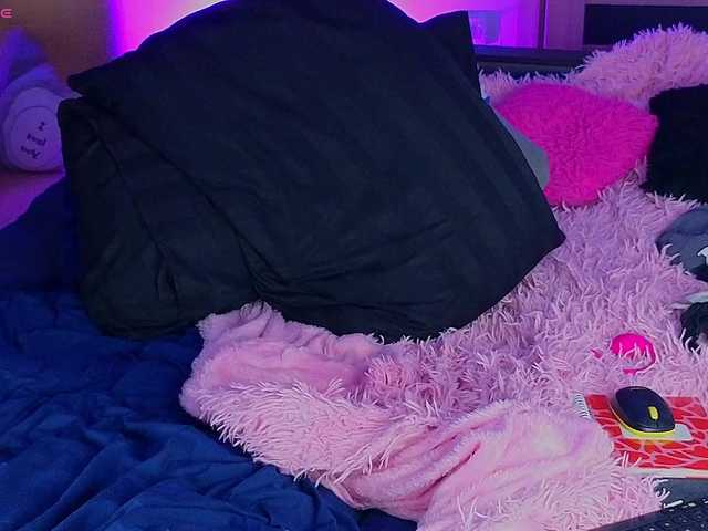 MilanaOmgReal's BongaCams show and profile