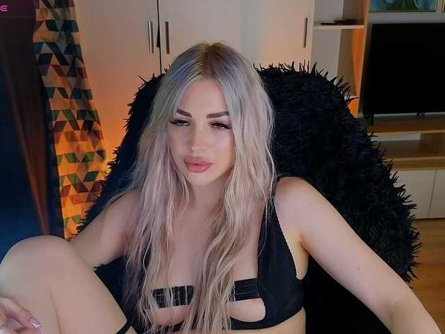 MilanaOmgReal's BongaCams show and profile