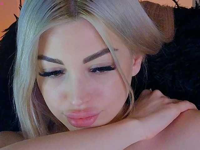 MilanaOmgReal's BongaCams show and profile