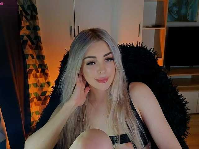 MilanaOmgReal's BongaCams show and profile