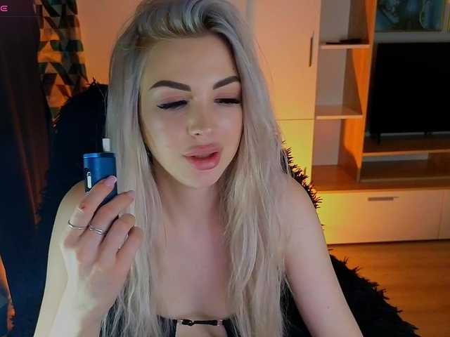 MilanaOmgReal's BongaCams show and profile