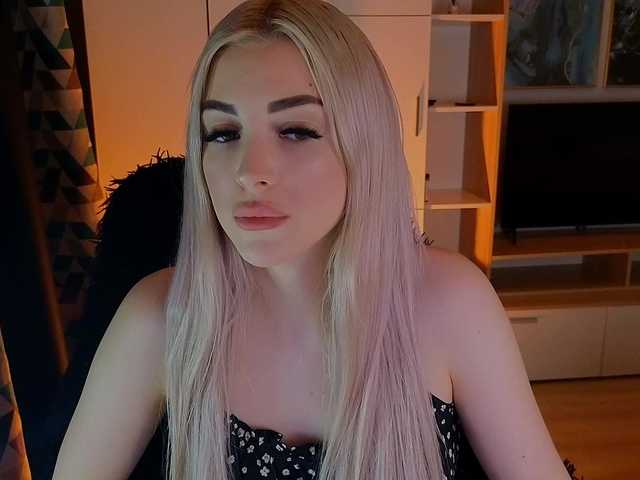 MilanaOmgReal's BongaCams show and profile