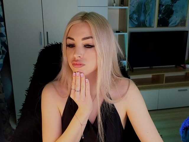 MilanaOmgReal's BongaCams show and profile