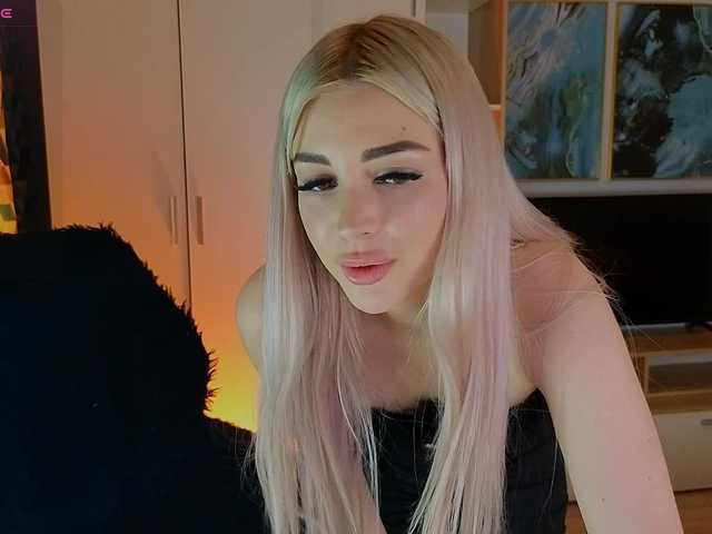 MilanaOmgReal's BongaCams show and profile