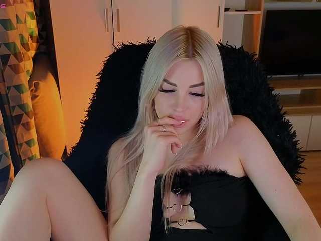 MilanaOmgReal's BongaCams show and profile