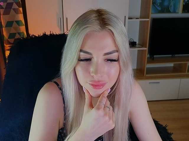 MilanaOmgReal's BongaCams show and profile