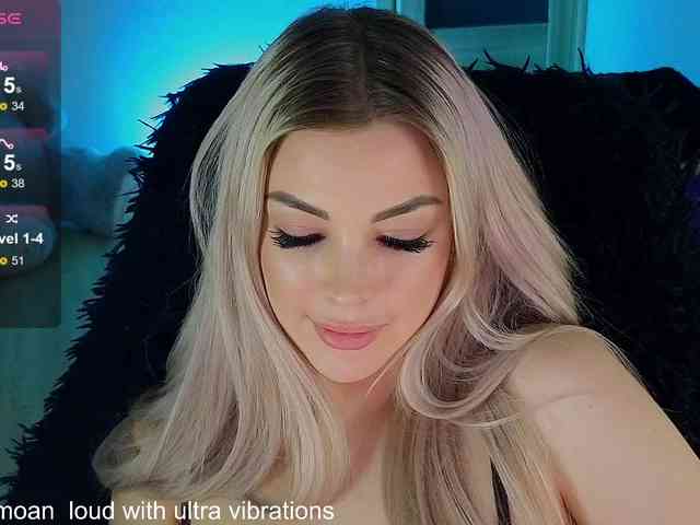 MilanaOmgReal webcam