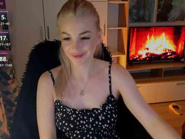 MilanaOmgReal webcam