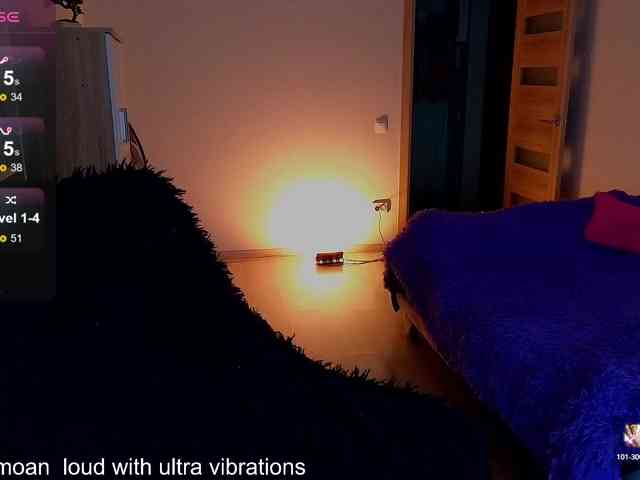 MilanaOmgReal webcam