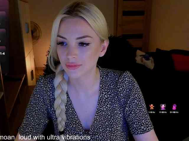 MilanaOmgReal webcam