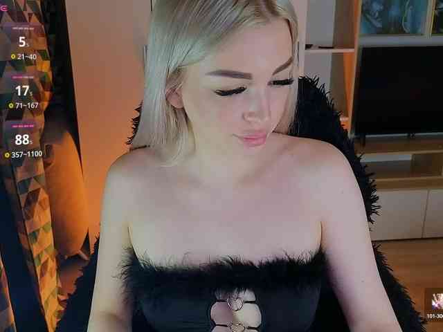 MilanaOmgReal webcam