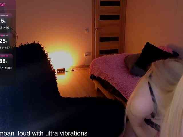 MilanaOmgReal webcam