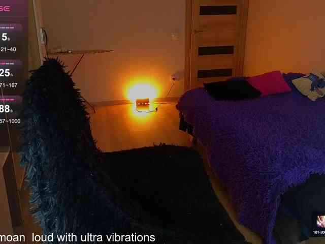 MilanaOmgReal webcam