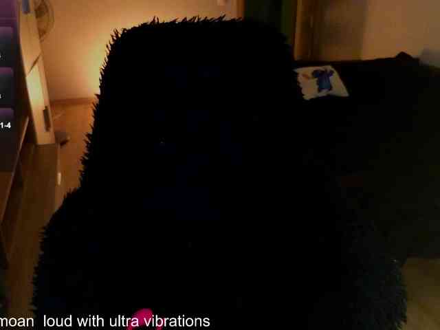 MilanaOmgReal webcam