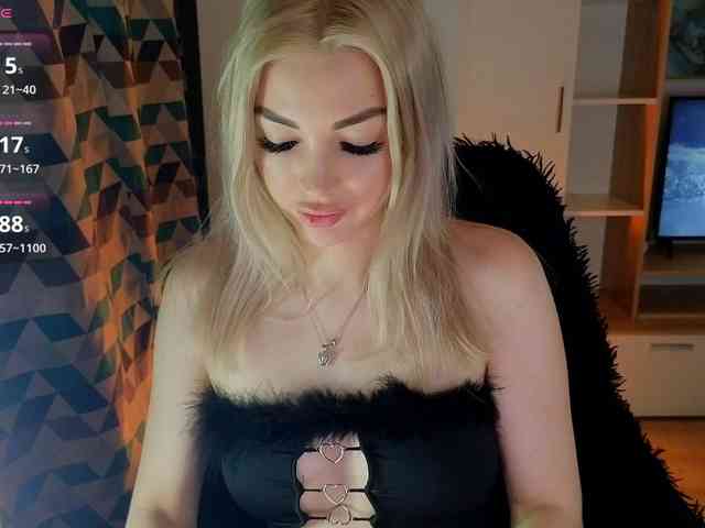 MilanaOmgReal webcam