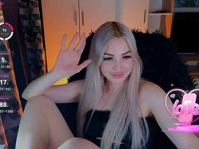 MilanaOmgReal webcam