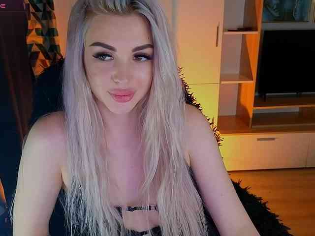 MilanaOmgReal Live Webcam on BongaCams