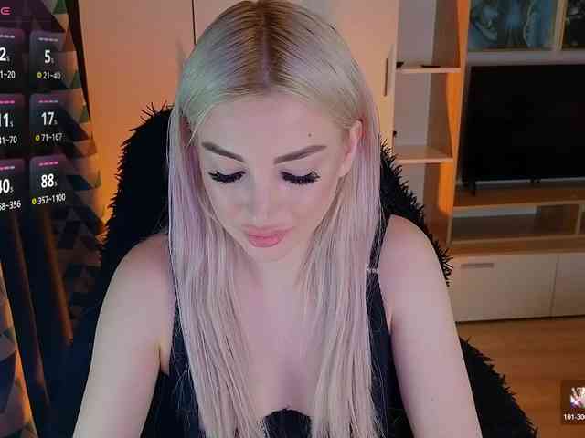 MilanaOmgReal Live Webcam on BongaCams